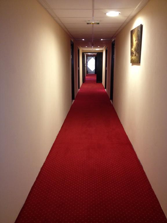 Les 4 Vallees Hotell Albertville Eksteriør bilde