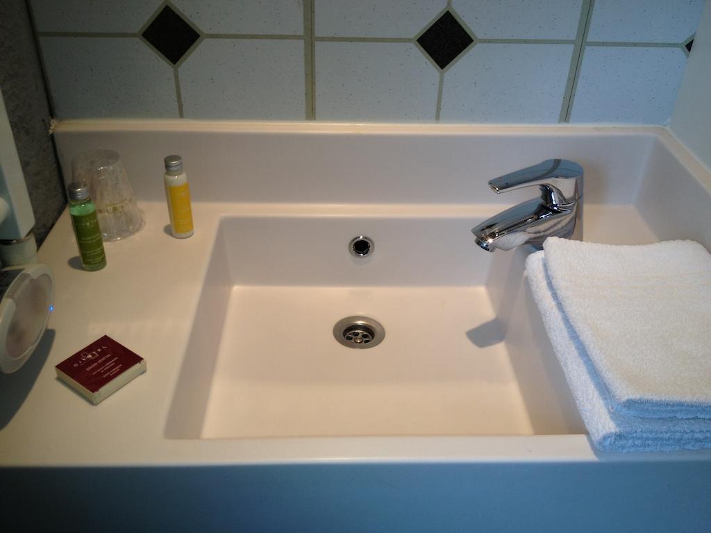 Les 4 Vallees Hotell Albertville Eksteriør bilde