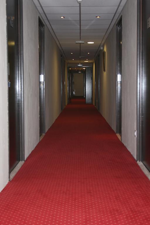Les 4 Vallees Hotell Albertville Eksteriør bilde
