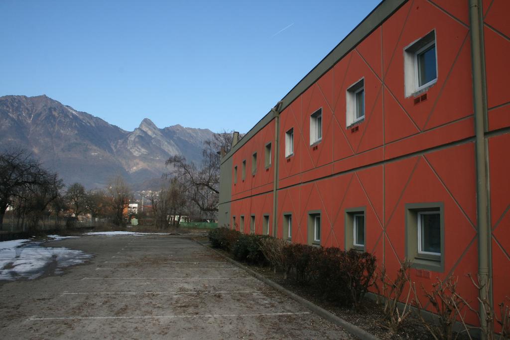 Les 4 Vallees Hotell Albertville Eksteriør bilde