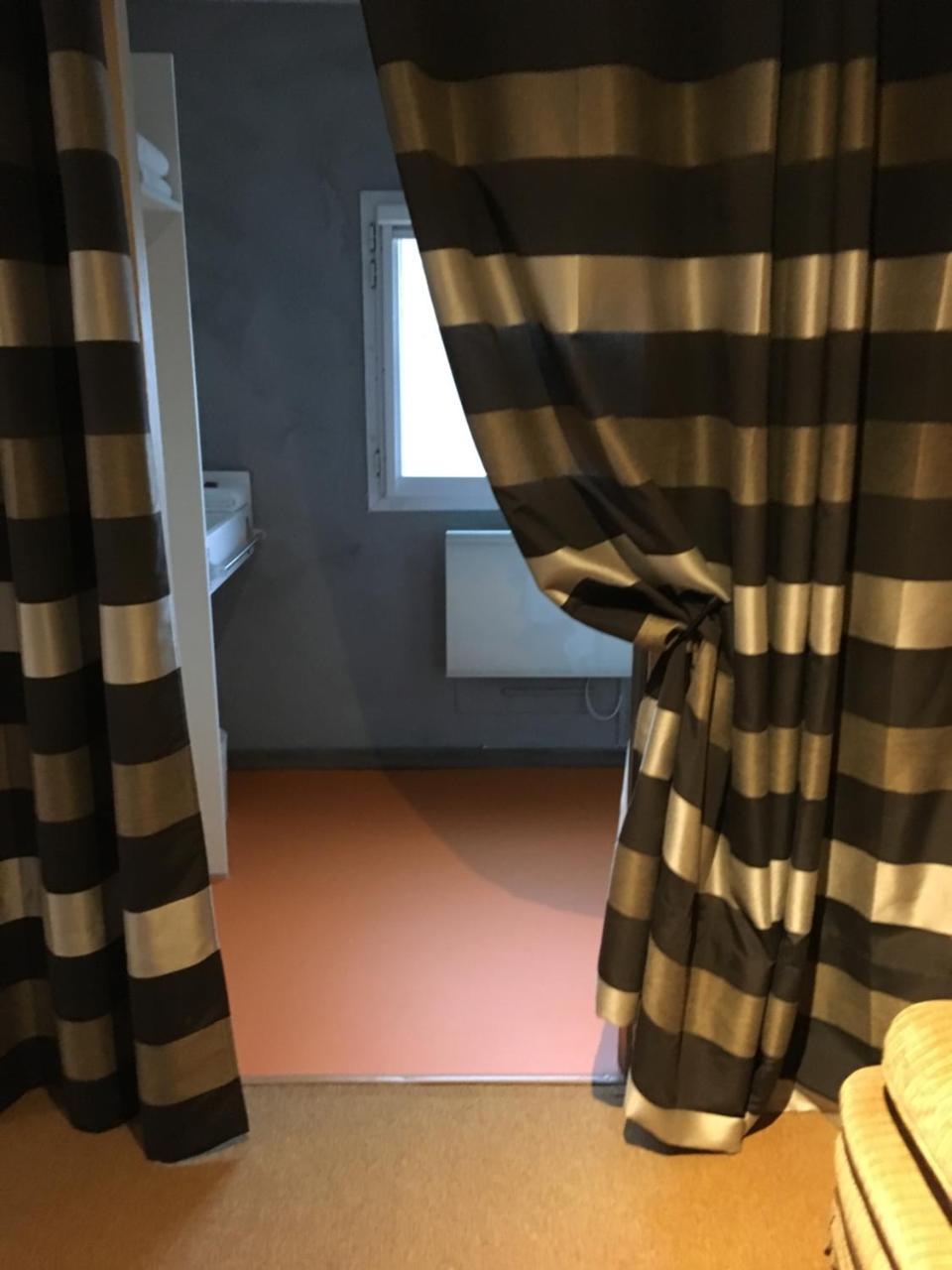 Les 4 Vallees Hotell Albertville Eksteriør bilde